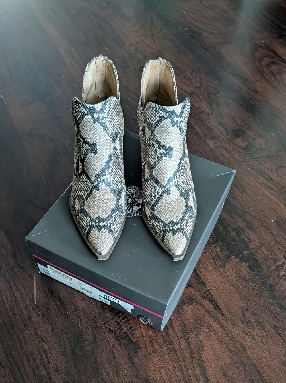 Vince Camuto Gigietta Women's Ankle Booties - Size 12M